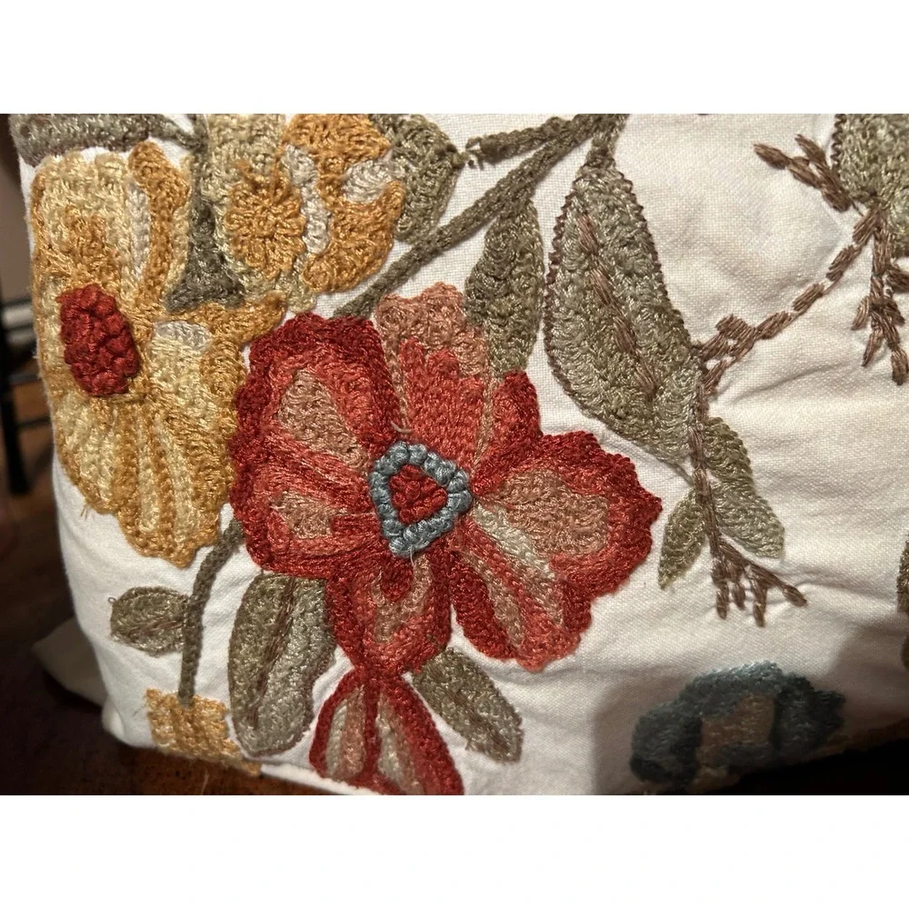 Pottery Barn Floral Crewel Throw Pillow 18